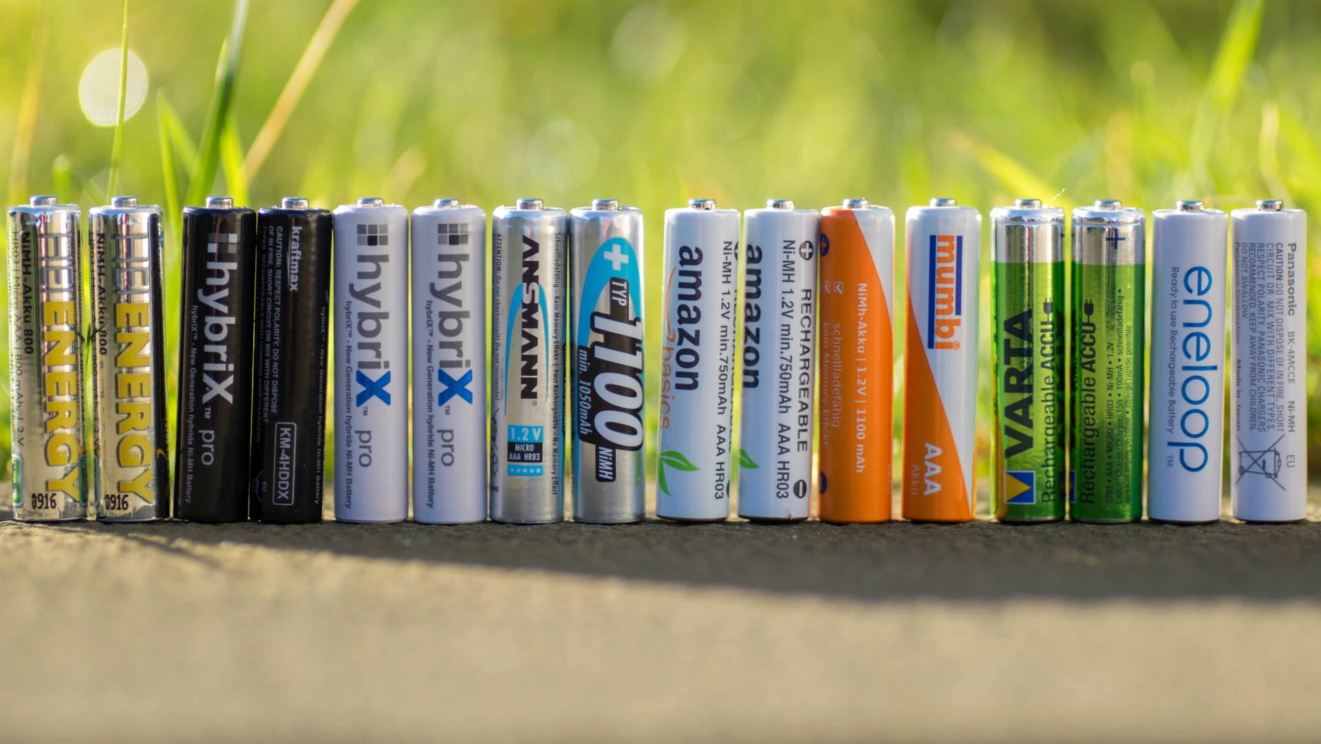 Duracell Verkäufe -Duracell Verkäufe 8x AAA Akkus im Vergleich von AmazonBasics ANSMANN eneloop 5